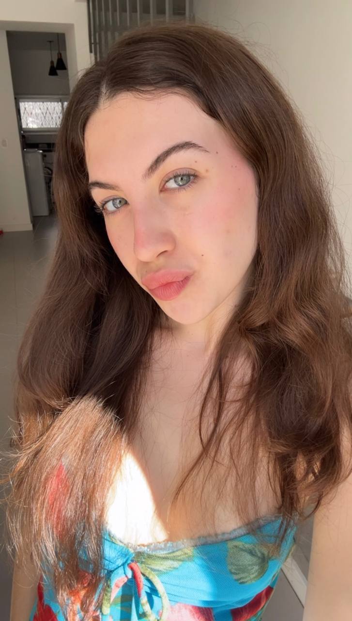 Nude girl Amber in Bangi