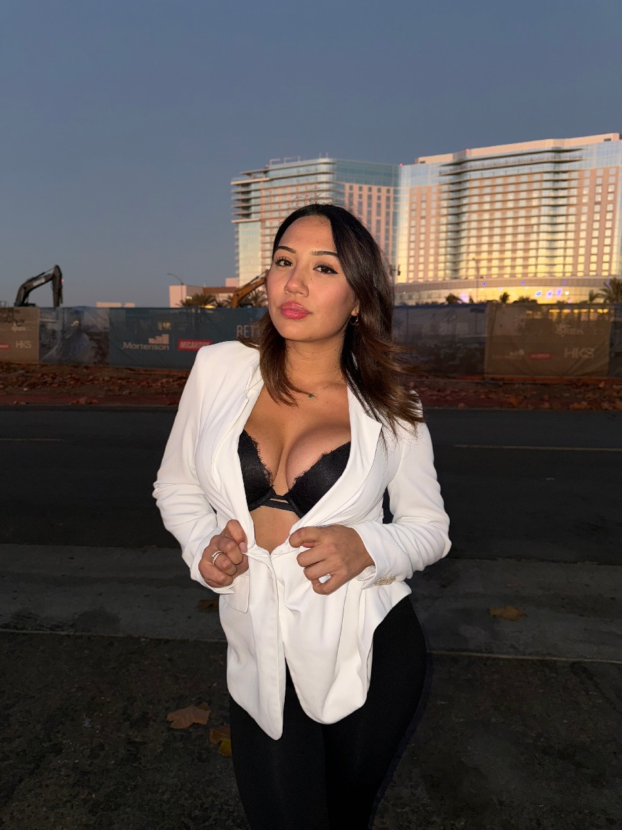 Take a pause and enjoy Ali Cruz — streaming from Bangi