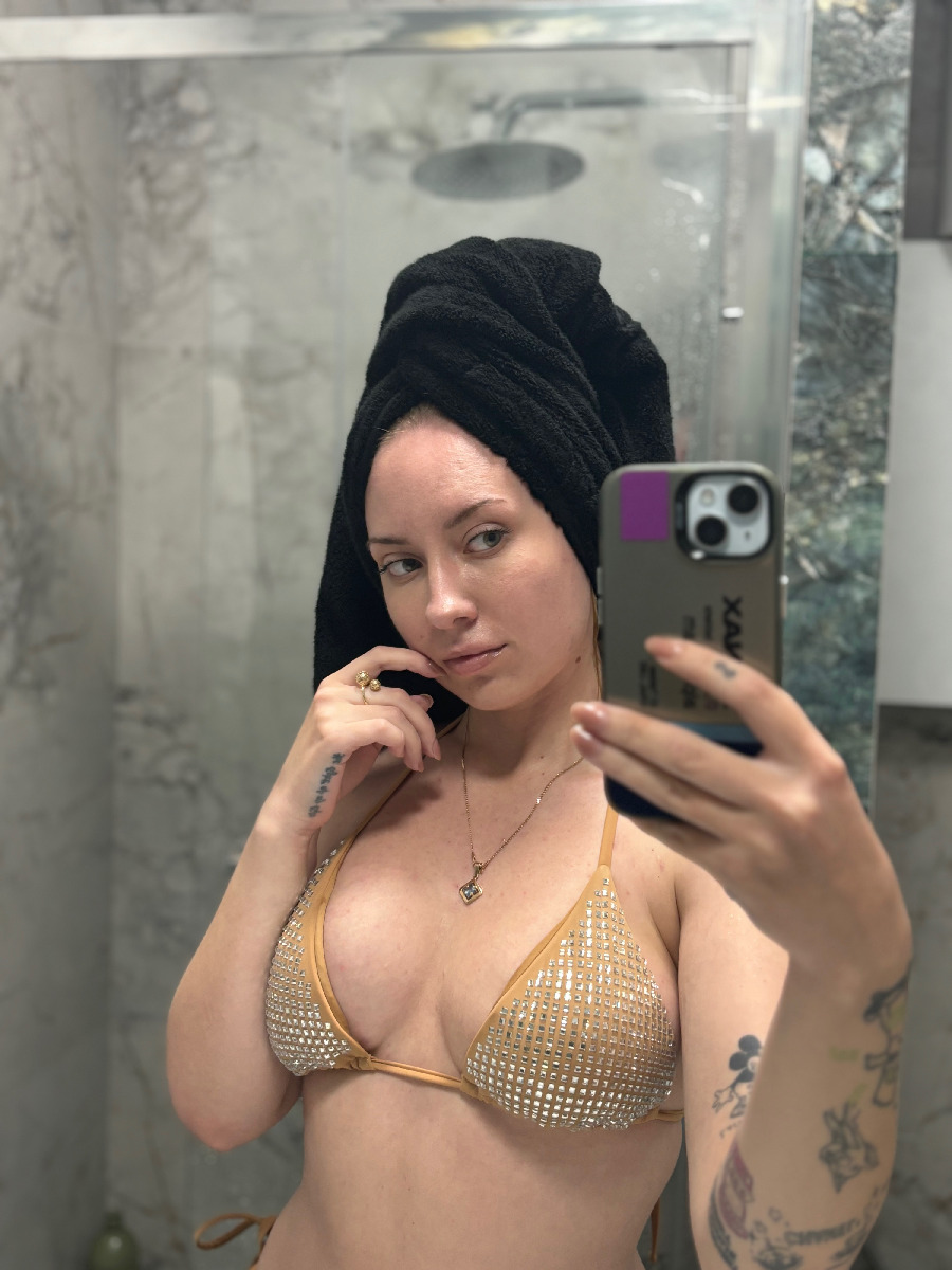 Nude girl KateV in Bangi