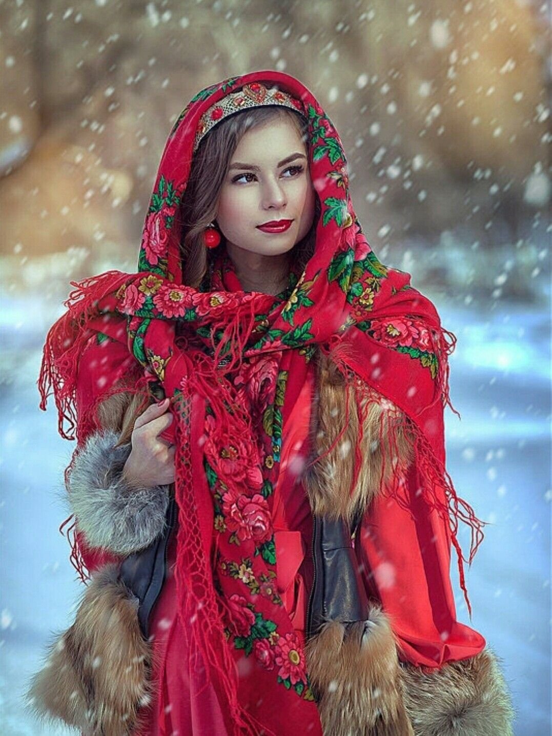 Beautiful girl Women in Slavic costumes in Bangi